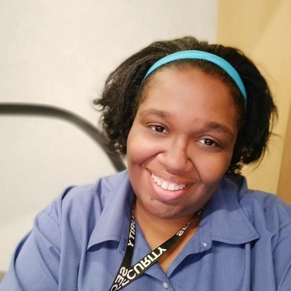 Meet your Posher, Shinnea - Picture 1 of 1